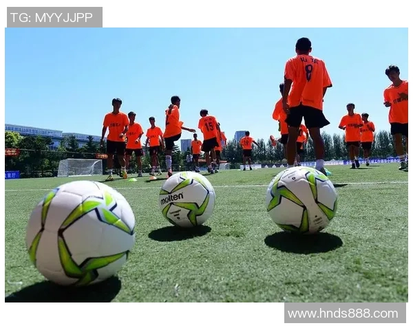 武汉足球队灵活性变革引发热议探索新战术与团队协作的未来发展