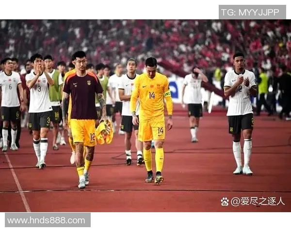 中国足球明星畅谈比赛背后的故事与成长历程